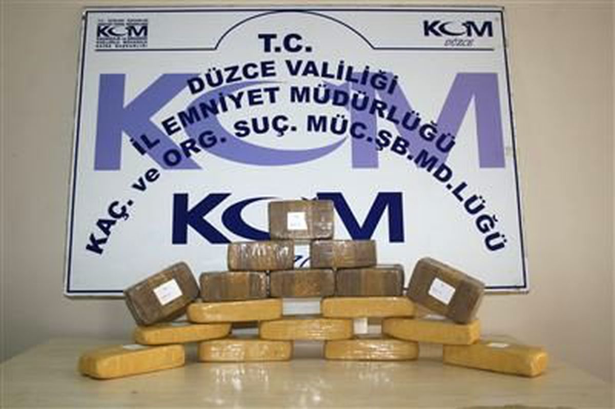 Düzce Polisinden Zehir Tacirlerine Darbe