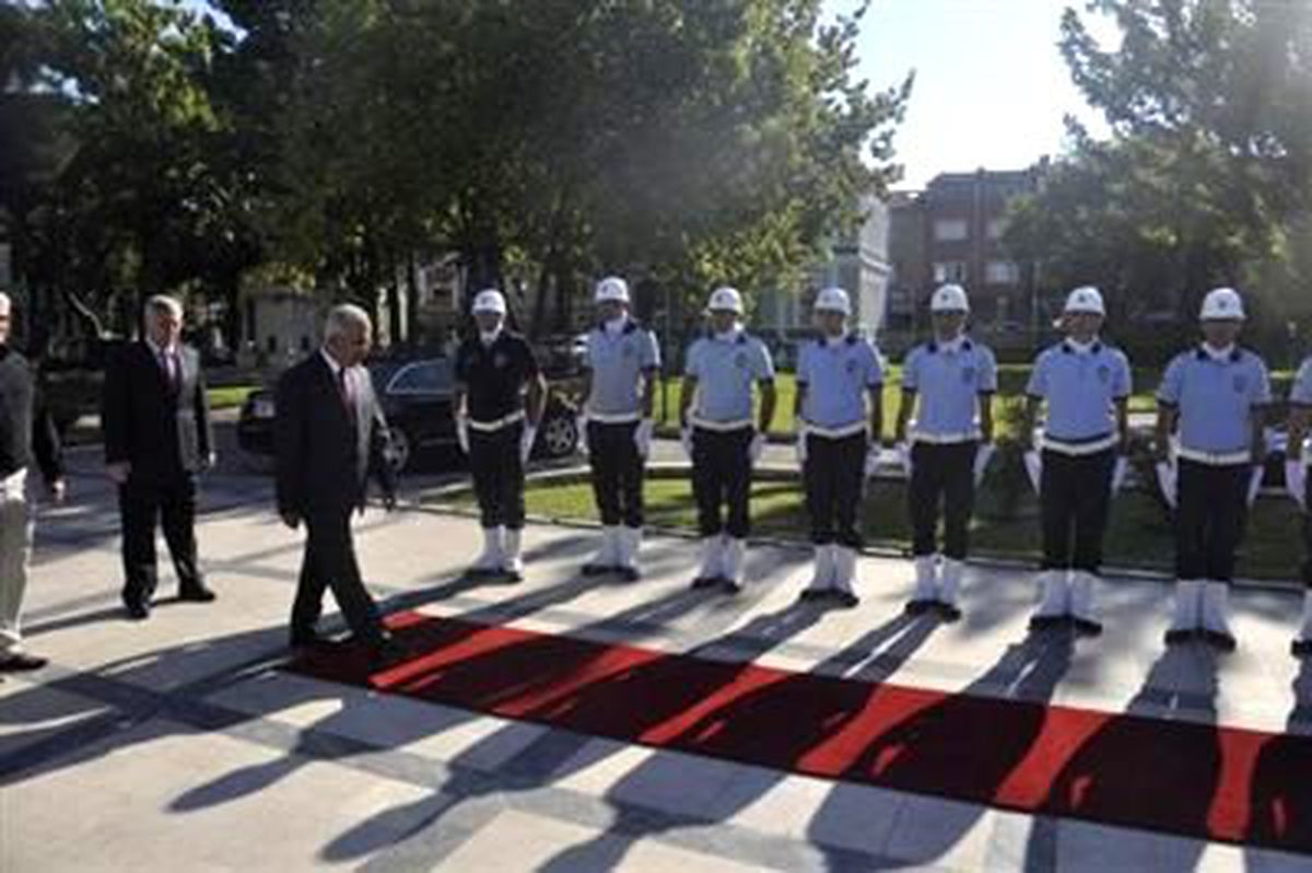 Edirne\'nin Yeni Valisi Duruer: Az Konuşup, Çok İş Yapacağız