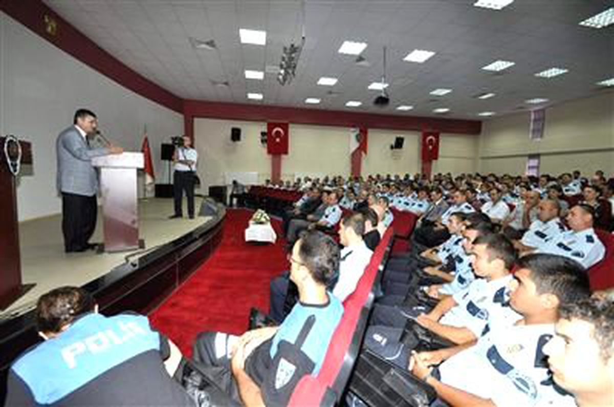 Emniyet Müdürlüğünde Veda Töreni