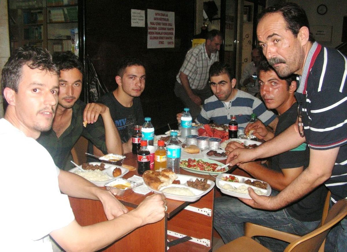 Ermanhan İşhanı\'nın Esnafları,