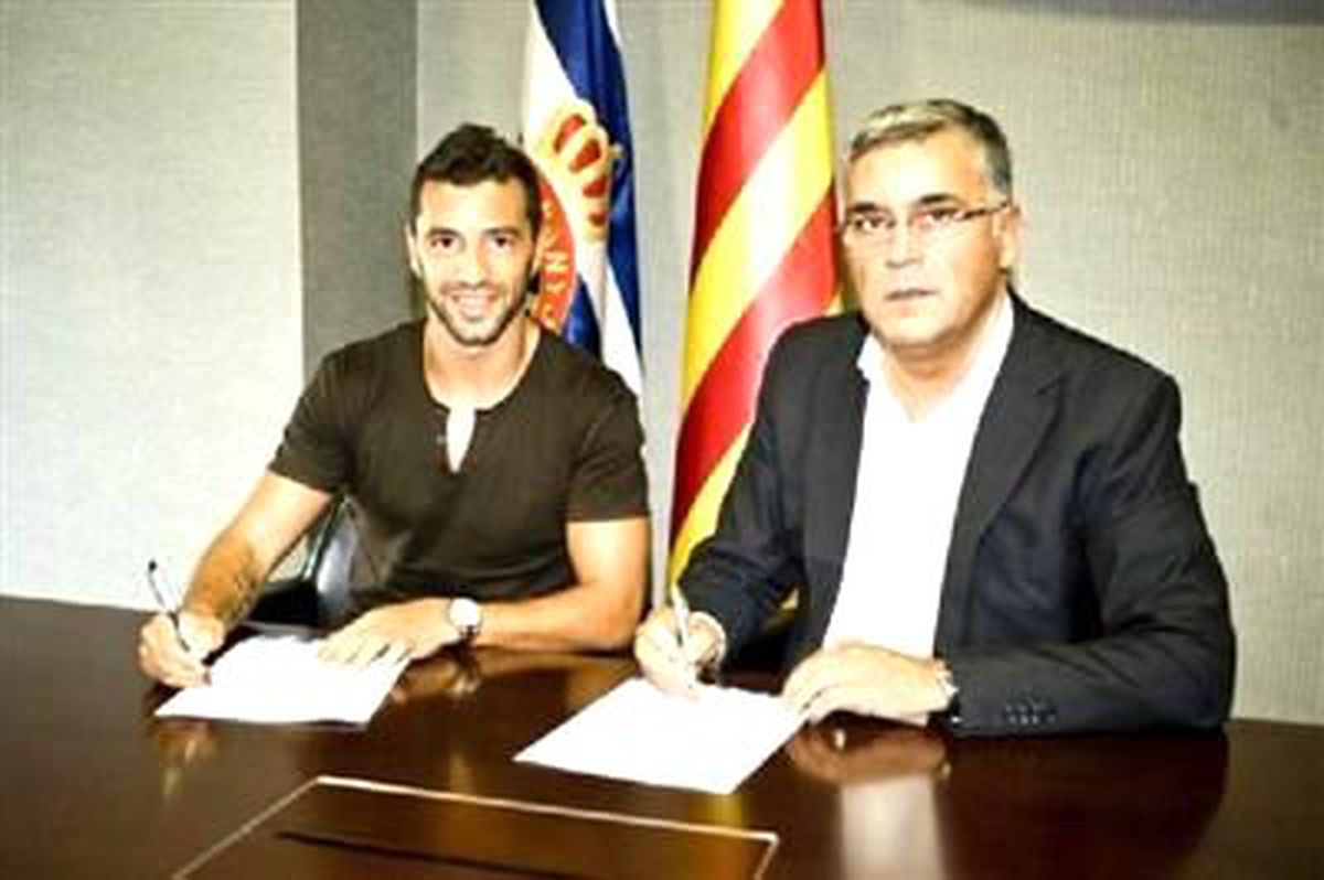 Espanyol, Simao Transferini Açıkladı
