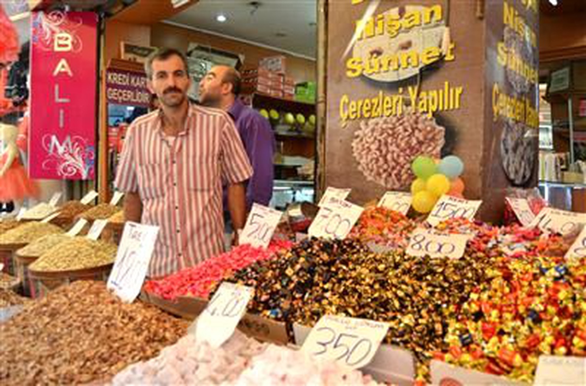 İzmirli Esnafı Bayram Telaşı Sardı