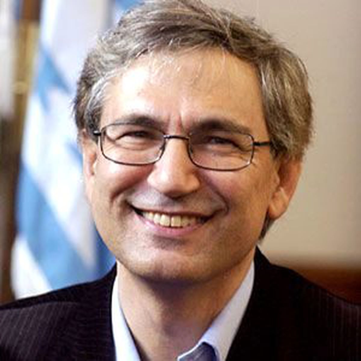 Orhan Pamuk Verdi Veriştirdi