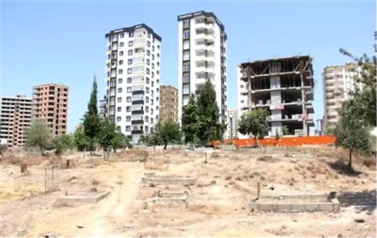 Kimsesizler Mezarlığı İmara Açıldı