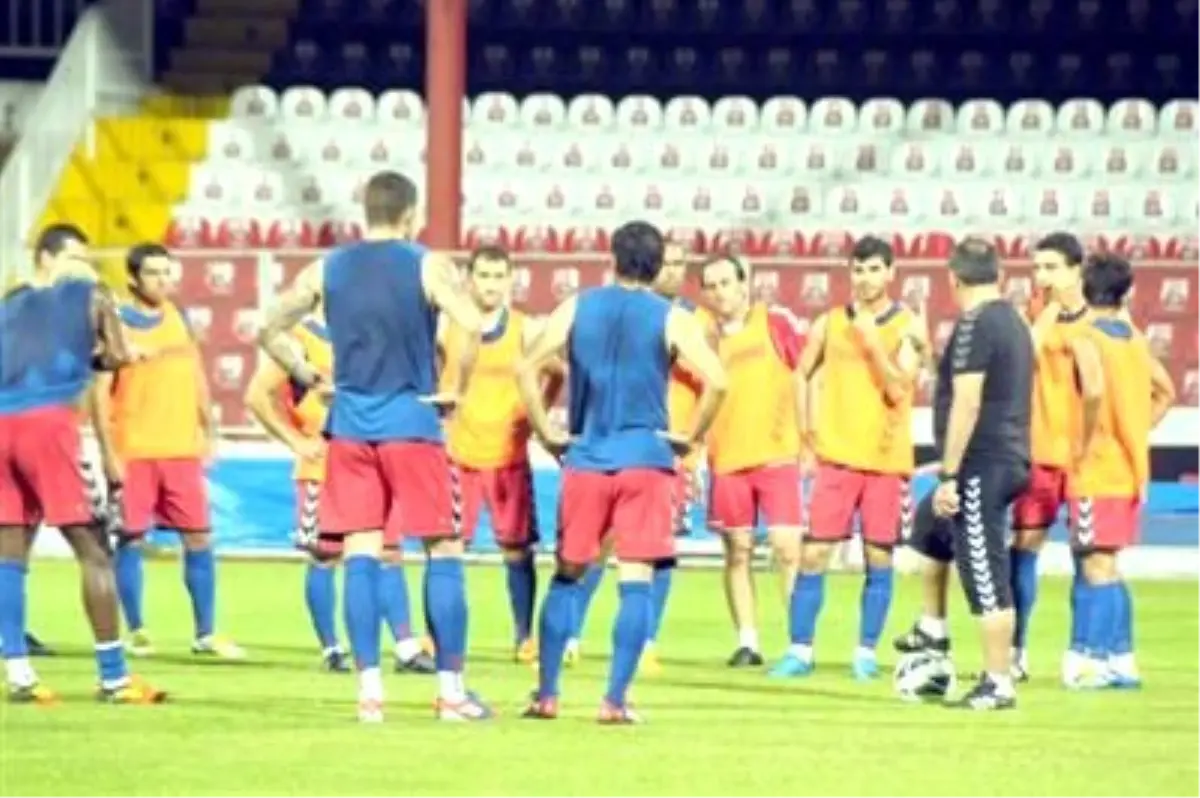 Mersin İdmanyurdu Havai Fişekler Arasında