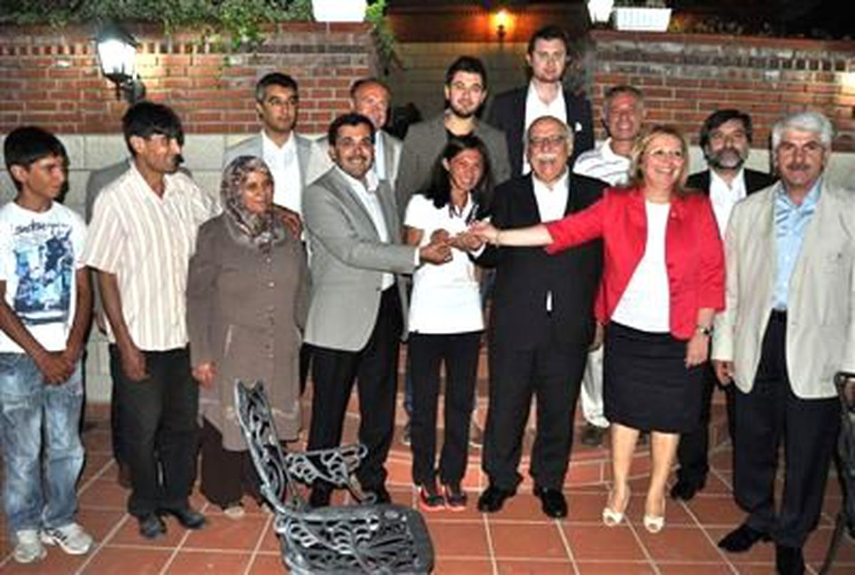 Olimpiyat Şampiyonu Bulut'a Anlamlı Kutlama