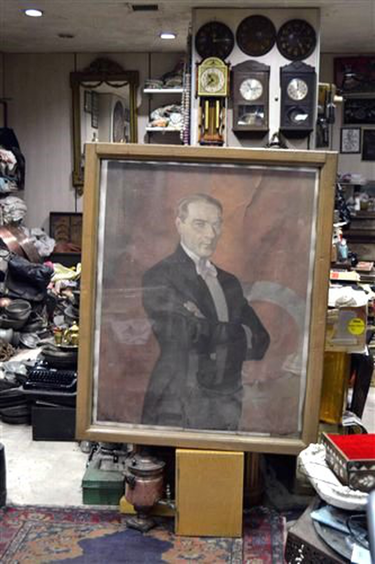 (Özel Haber) 85 Yıllık Sulu Boya Atatürk Portresine Büyük İlgi