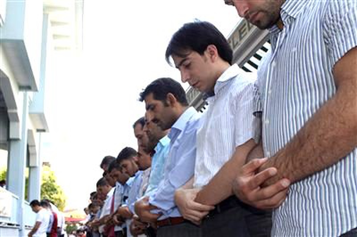 Ramazan Ayının Son Cuması Camiler Doldu Taştı