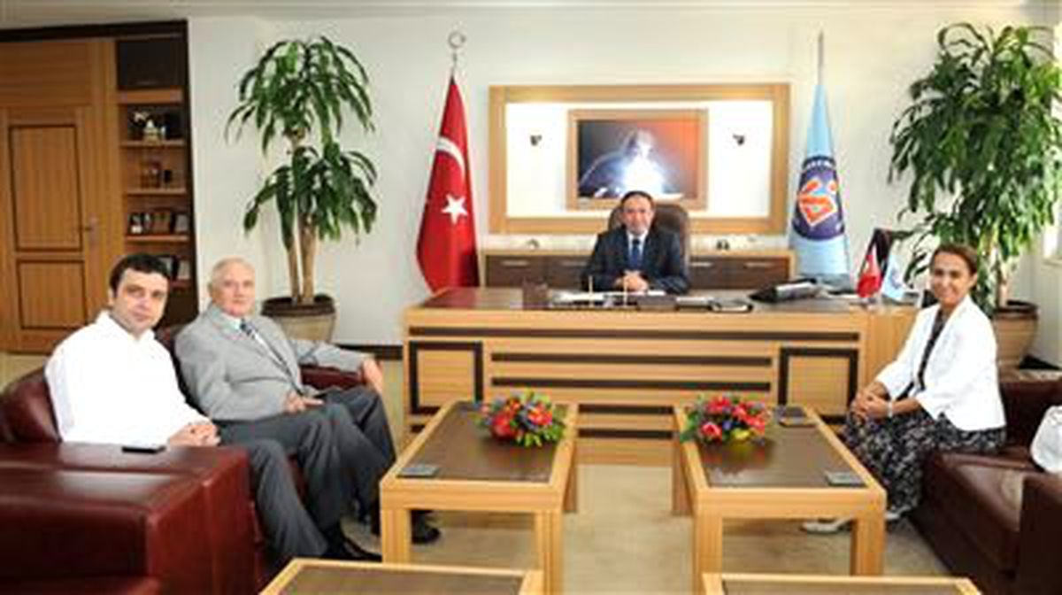 Rektör Kurtcephe\'ye Ziyaret