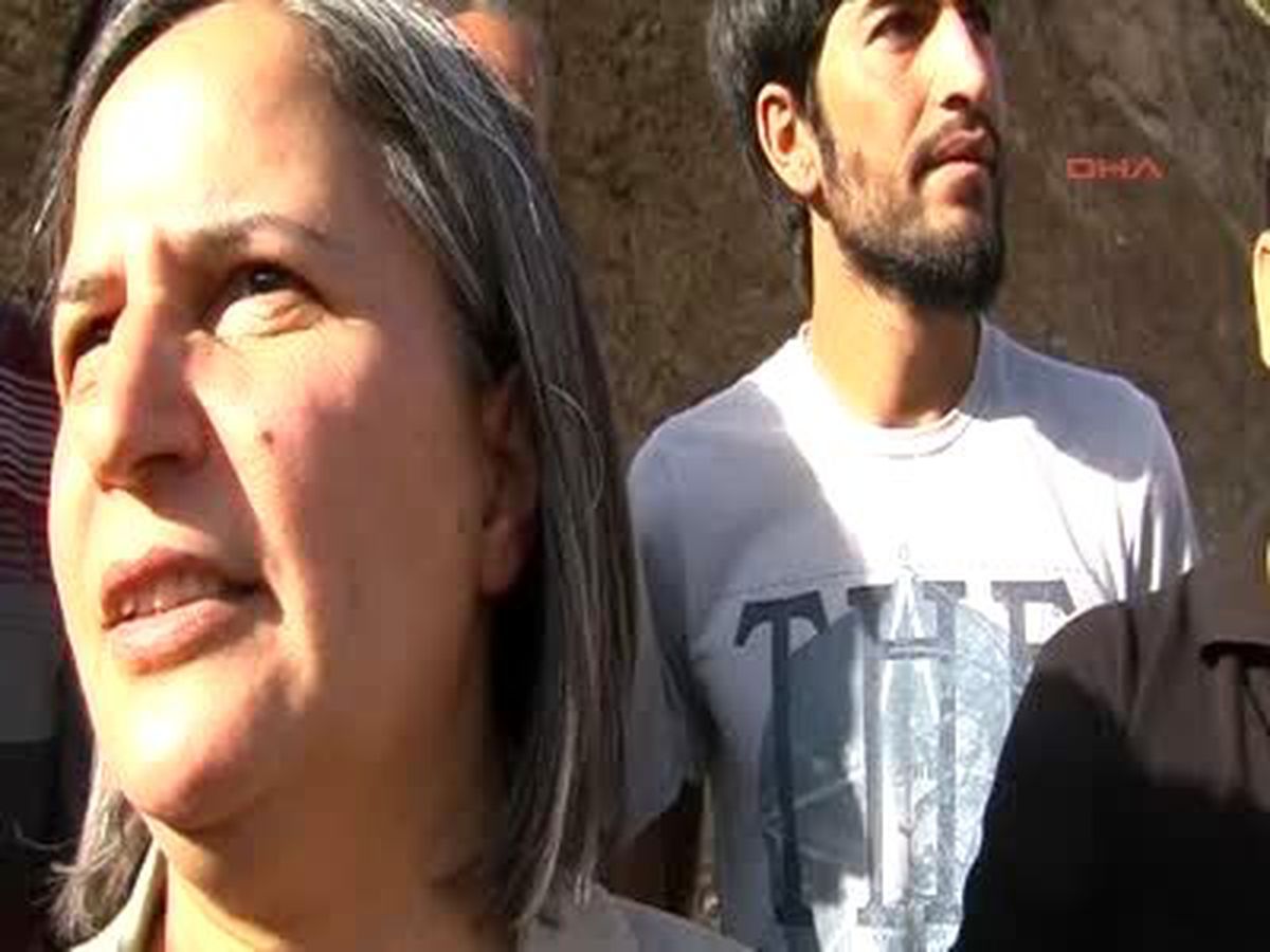 PKK, BDP\'lilerin Yolunu Kesti