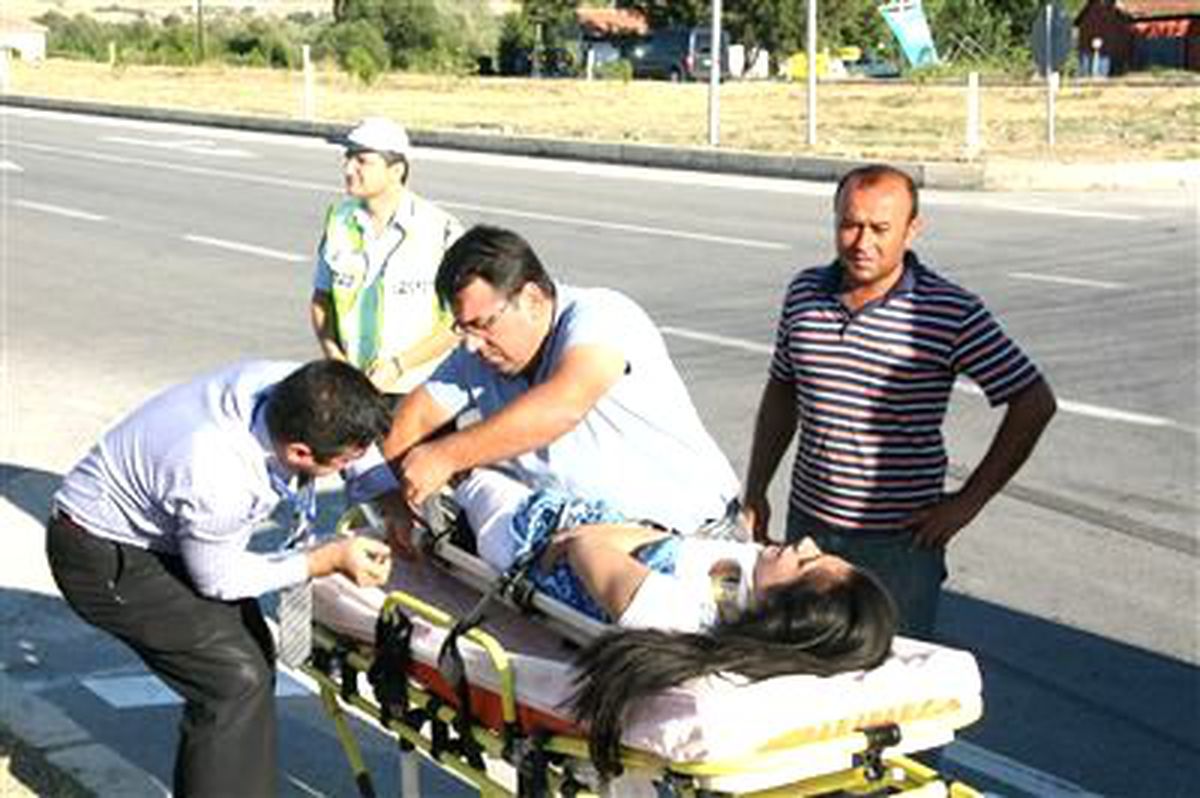 Sungurlu\'da Trafik Kazası: 3 Yaralı