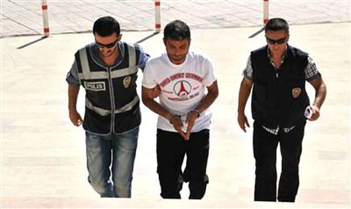 Tartıştığı Arkadaşını Baltayla Öldürdü