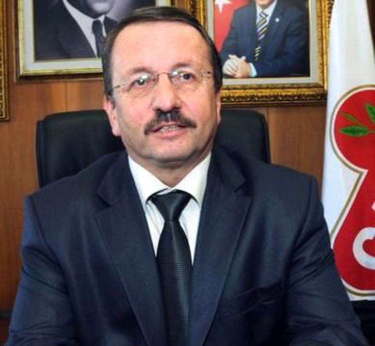 Ulusal Çay Konseyi Başkanlığı\'na Sütlüoğlu, Seçildi
