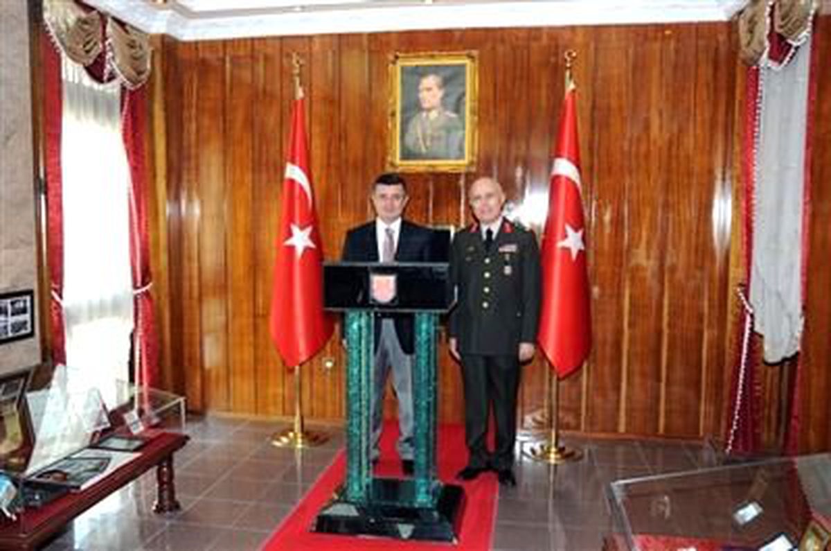 Vali Arslan Veda Ziyaretlerine Devam Ediyor