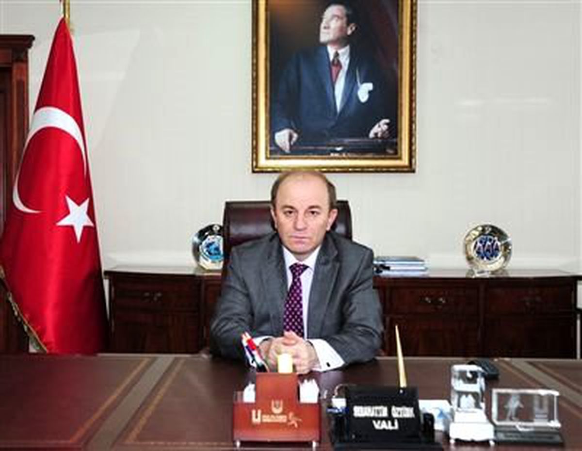 Vali Öztürk\'ten Bayram Mesajı