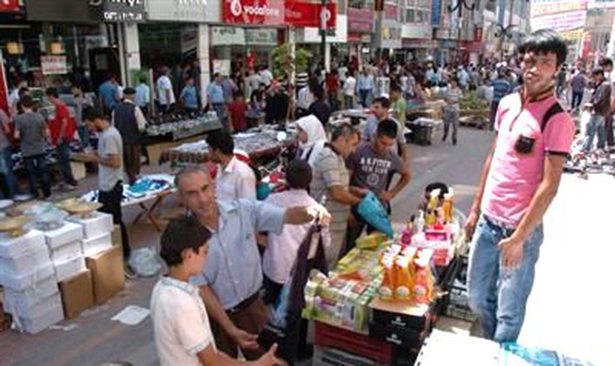 Van\'da Deprem Sonrası İlk Bayram Heyecanı