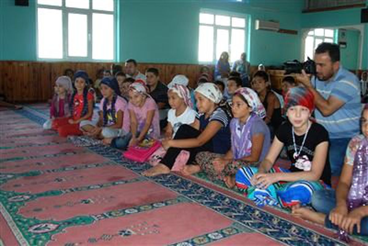 Yaz Kuran Kursunda Başarılı Olan Öğrencilere Hediye Yağdı