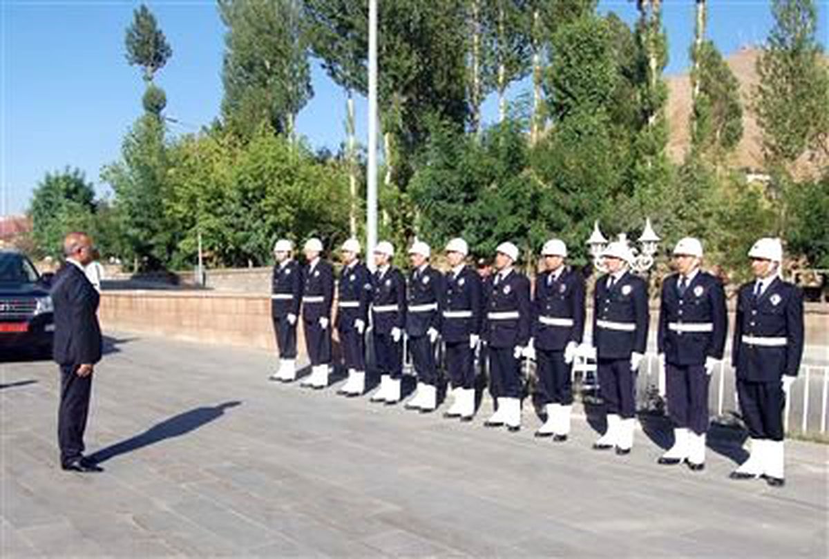 Yeni Bitlis Valisi Veysel Yurdakul Görevine Başladı