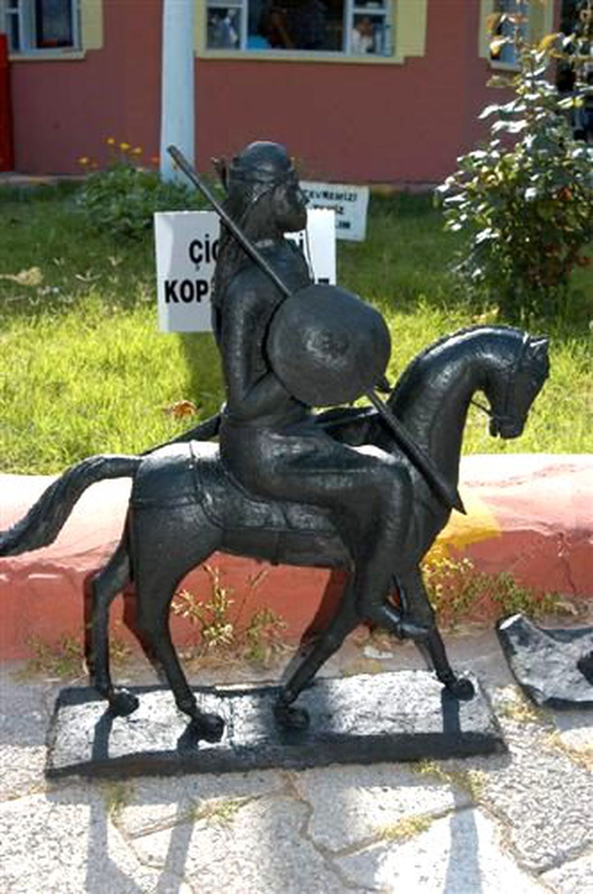 Atık Poşetten Heykel