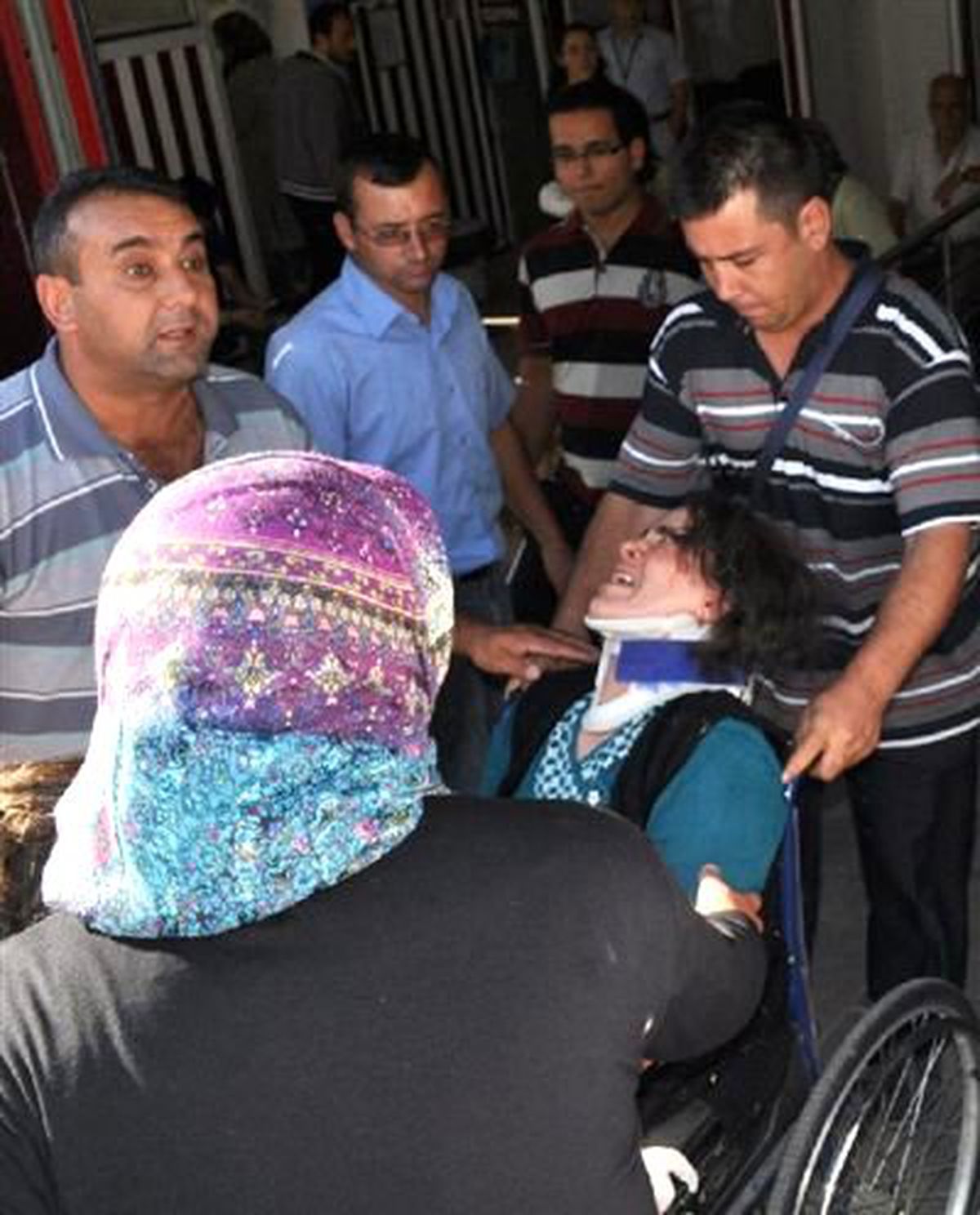Bayram Tatili Yolunda Kaza: 3 Yaralı