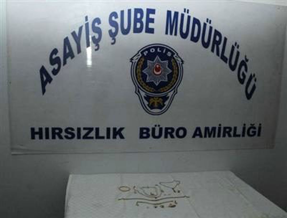 Çalıp Hurdacıya 25 TL\'ye Sattığı Sobada 15 Bin TL\'lik Altın Olduğunu Öğrenince Şaşkına Döndü