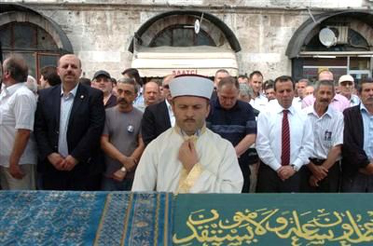 CHP Bolu İl Genel Meclisi Üyesi Törenle Toprağa Verildi