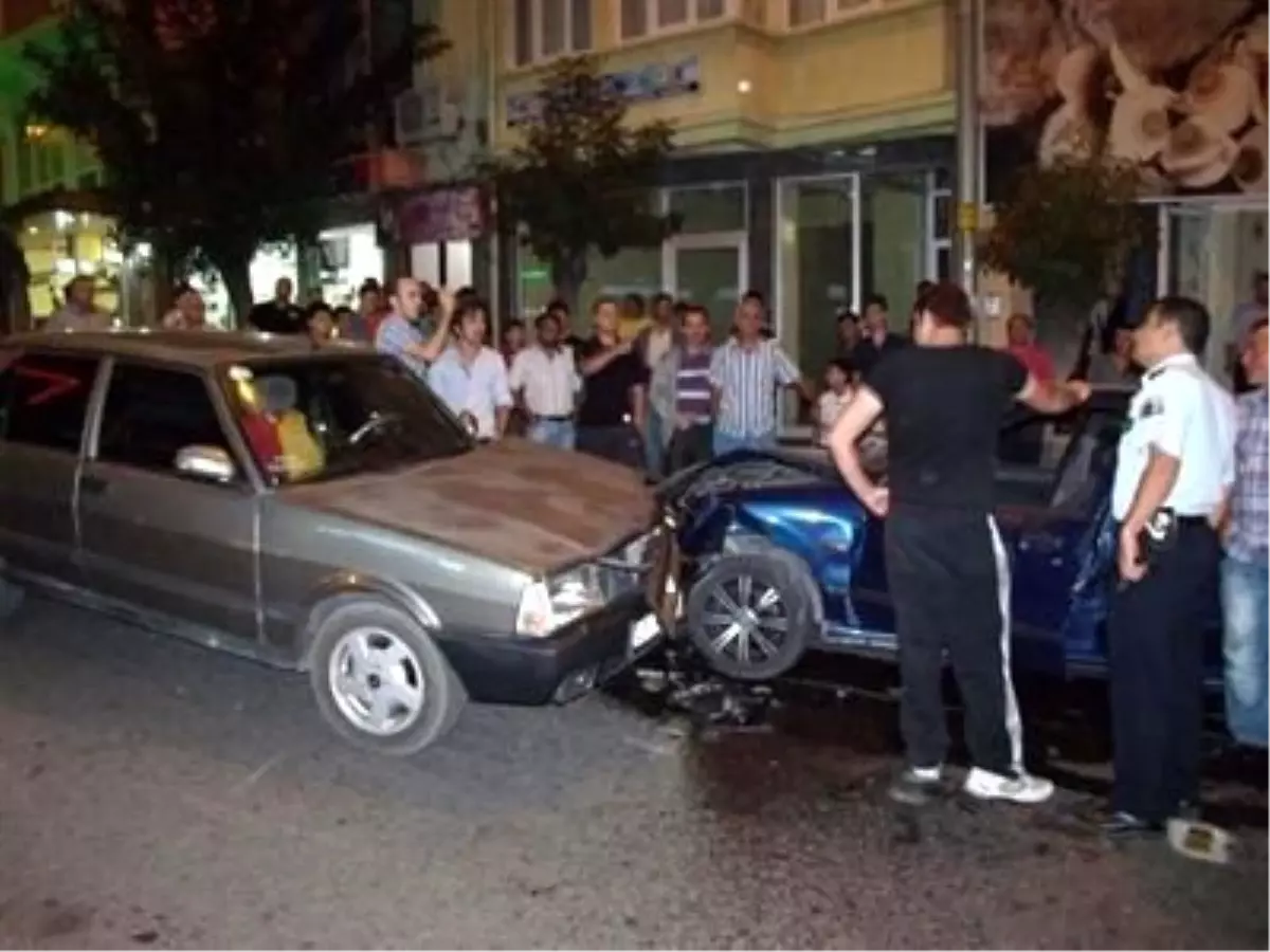 Demirci\'de Kaza: 1 Yaralı