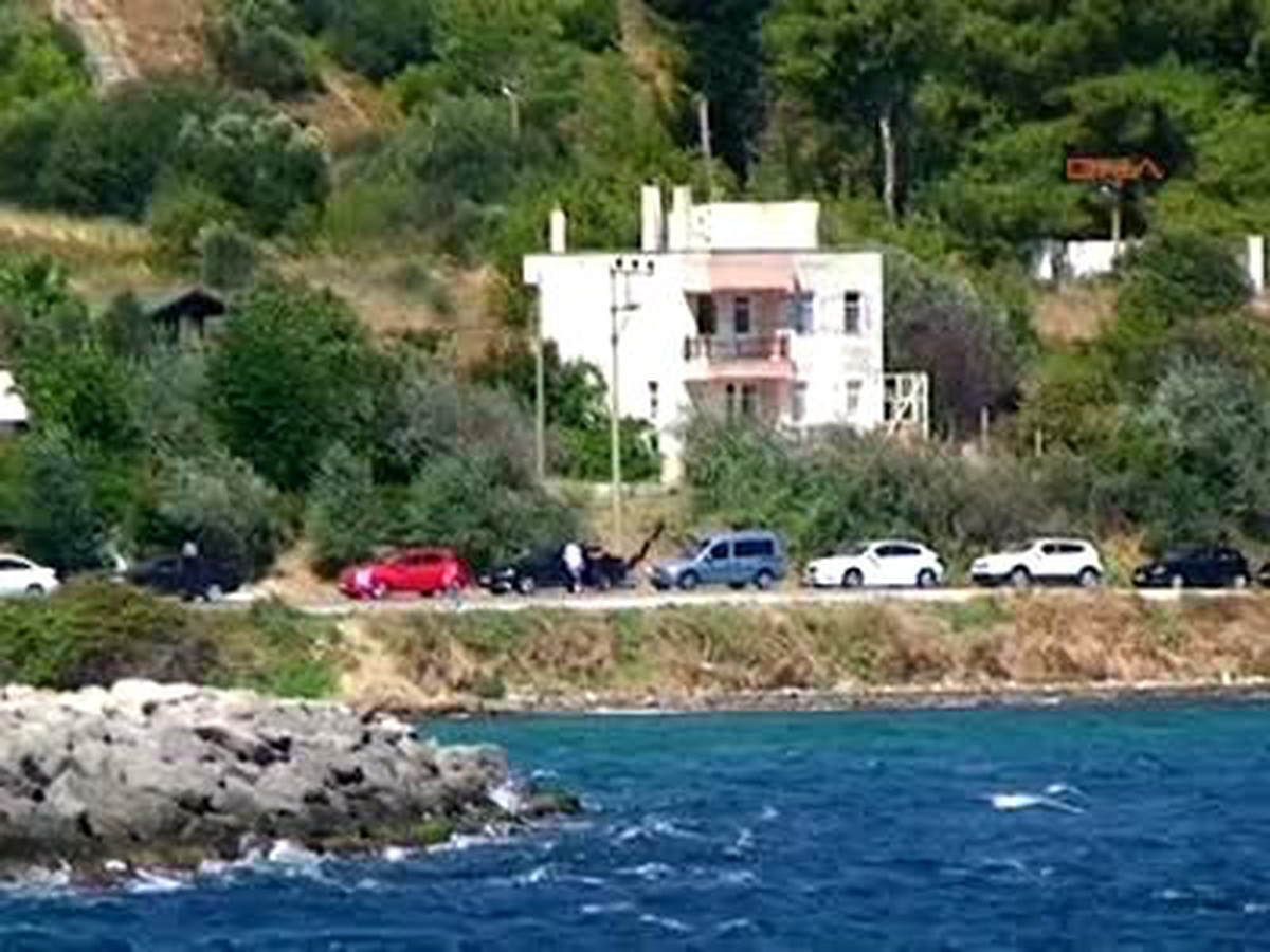 Eceabat\'ta Araç Kuyruğu 10 Kilometre\'ye Yaklaştı