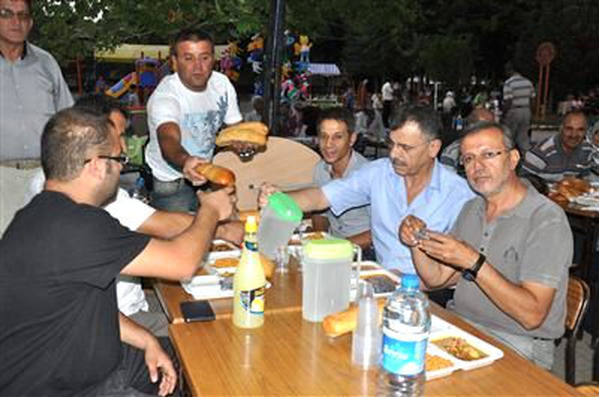Mustafa Yıldızdoğan Seydişehir'de İftar Yaptı