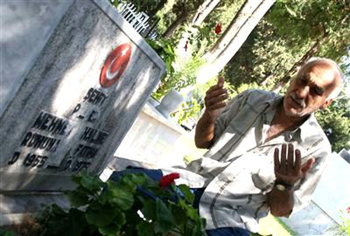 Şehit Amcaoğluna 37 Yıllık Vefa