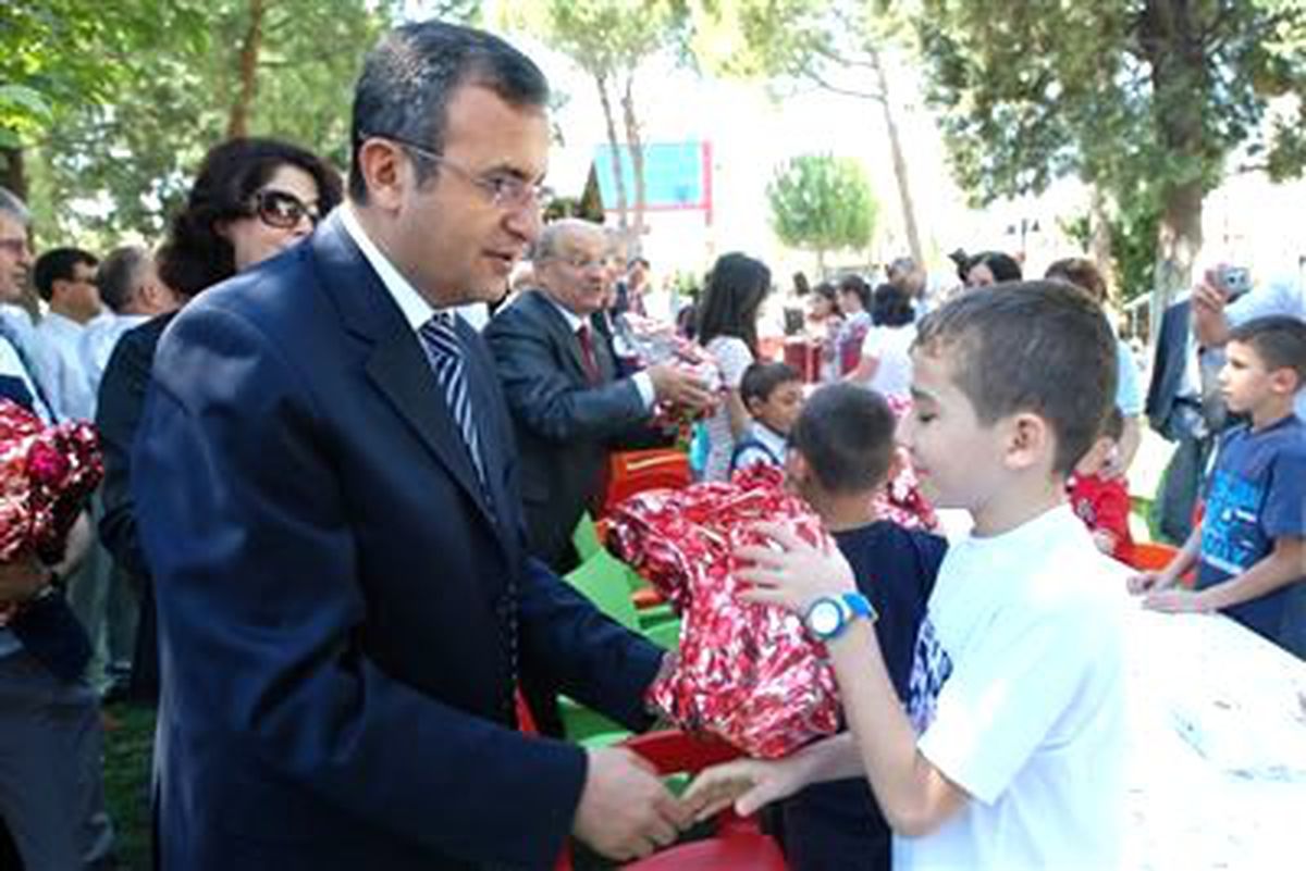 Vali Demir Bayram Ziyaretlerinde Bulundu