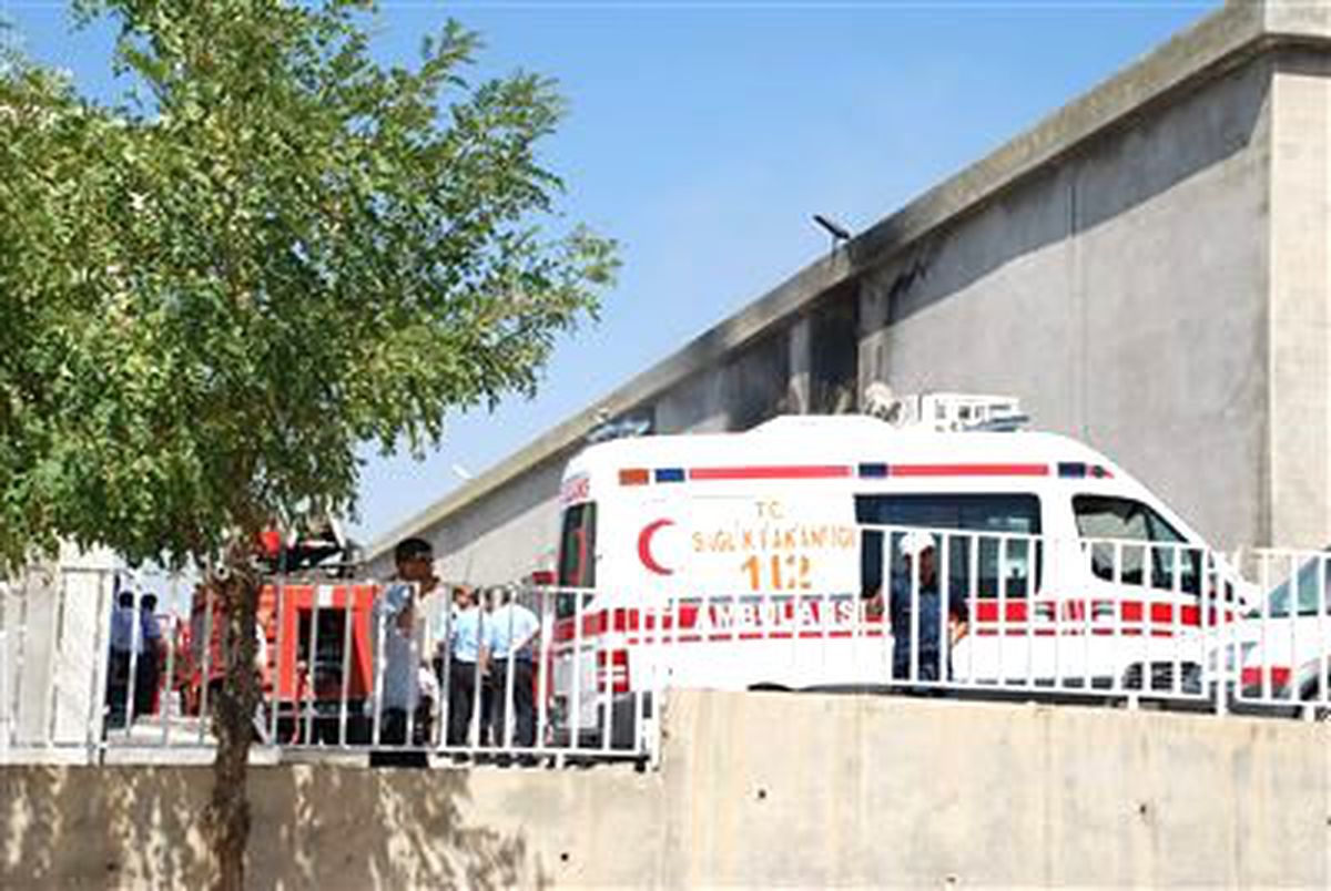 Adıyaman\'da İplik Fabrikasında Yangın