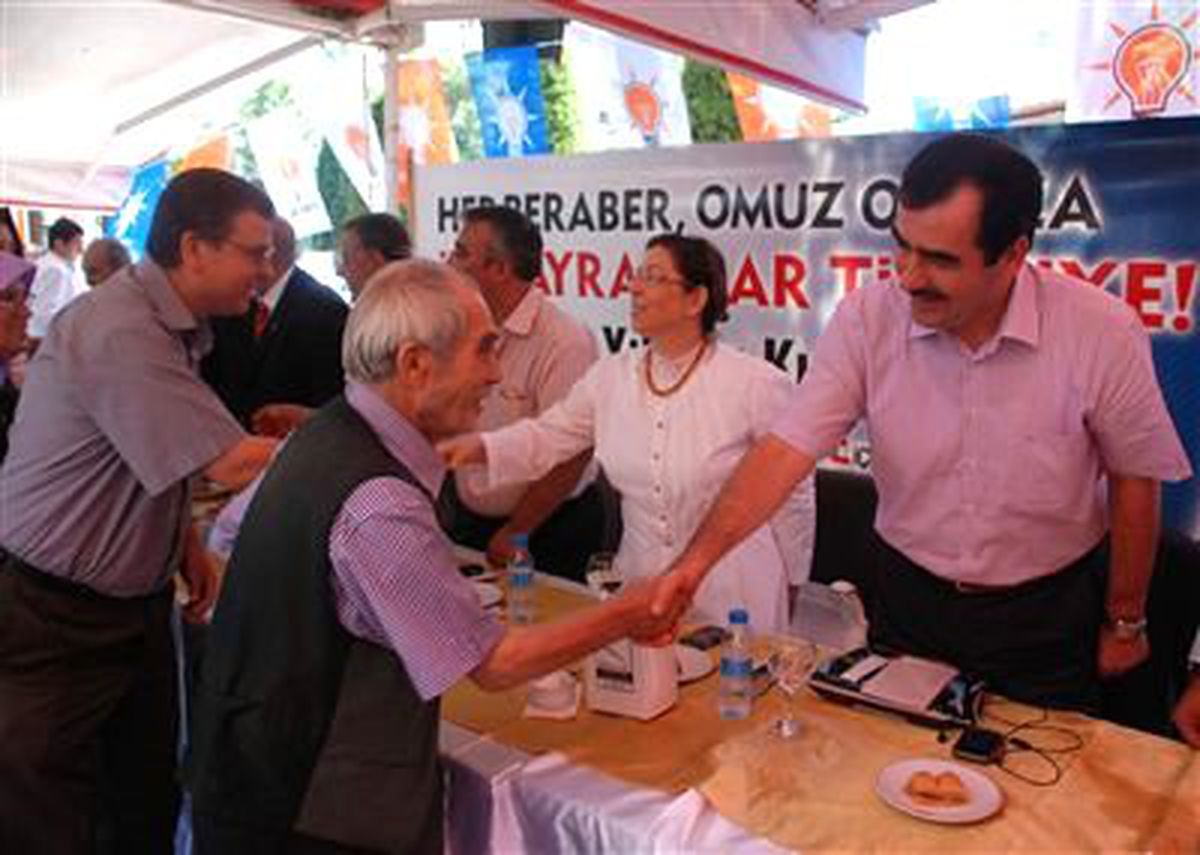 AK Parti Aydın İl Teşkilatı Bayramlaştı