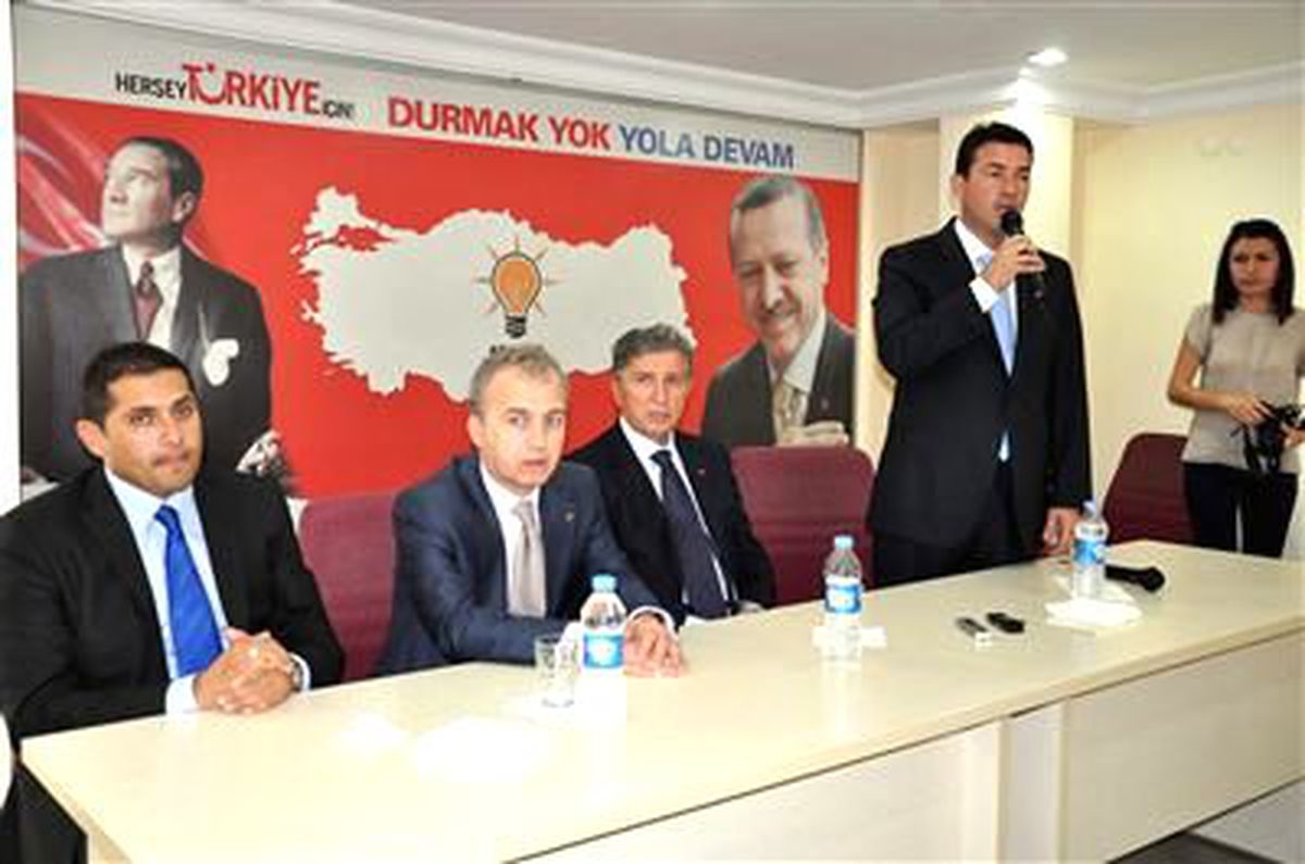 AK Parti\'de Bayramlaşma