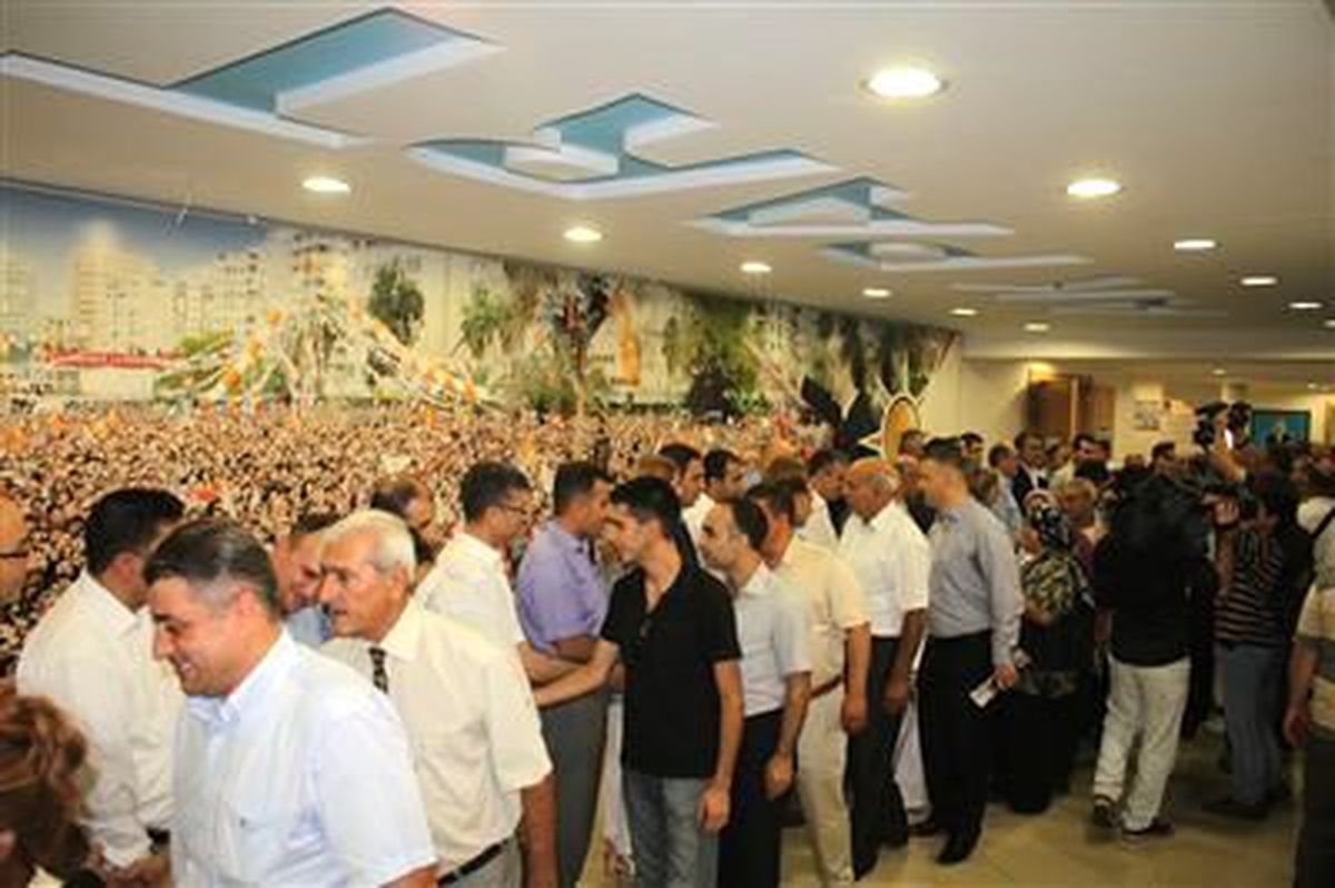AK Parti\'de Bayramlaşma