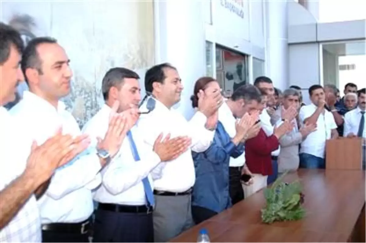 AK Parti\'de Bayramlaşma