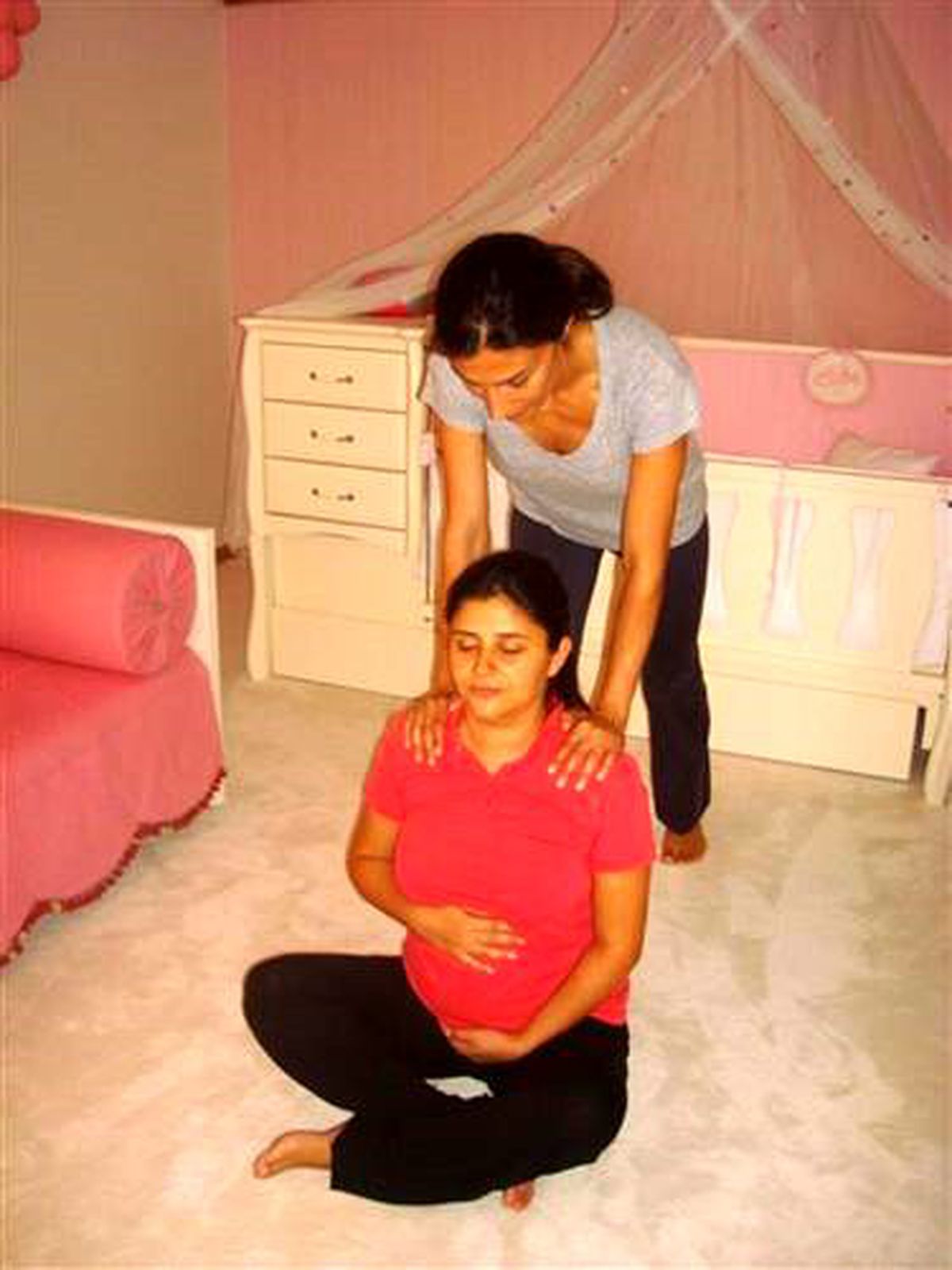 Anne Adaylarına Destek Olmak Onun İşi