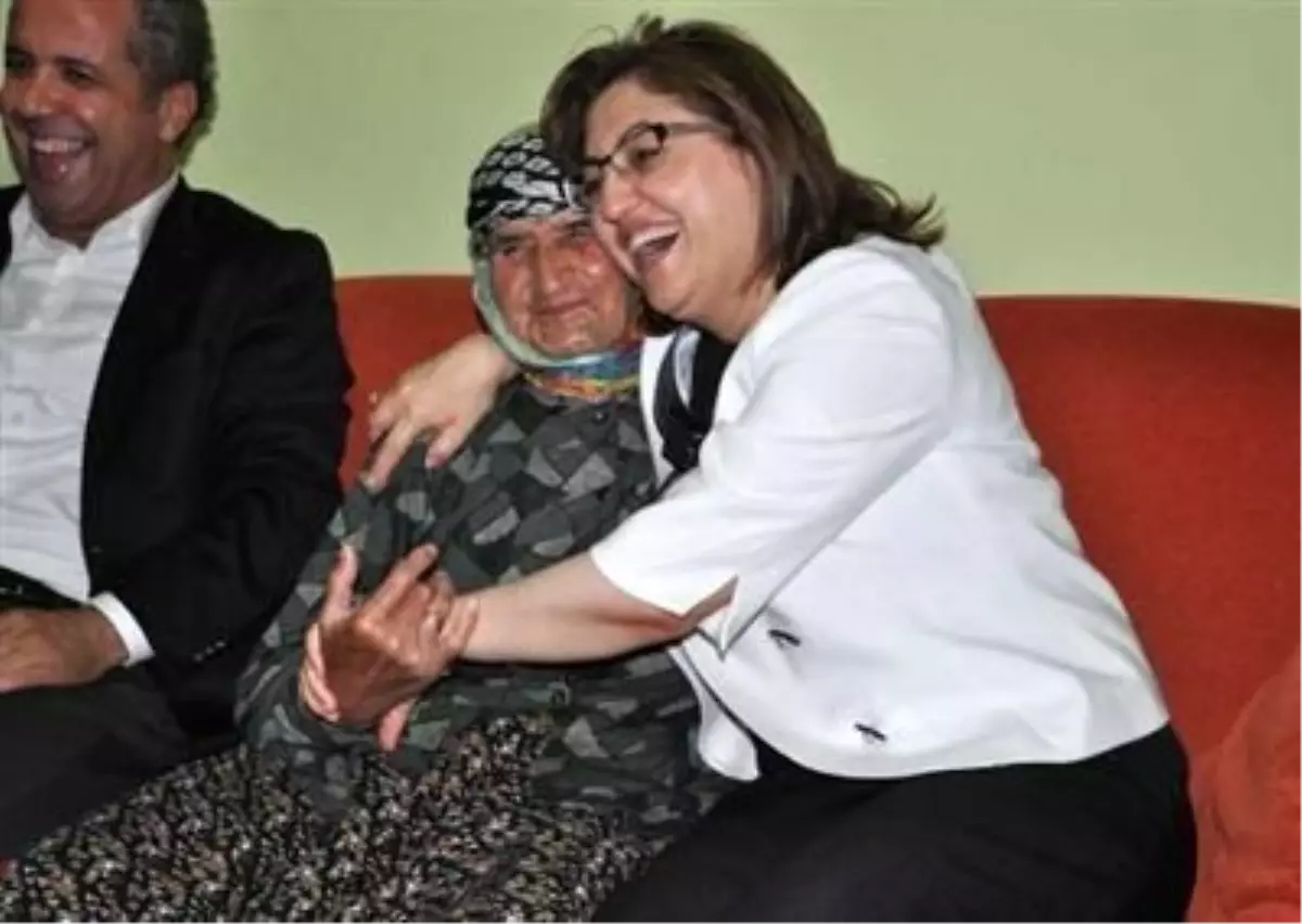 Bakan Şahin, 103 Yaşındaki Adaşından Dua İstedi