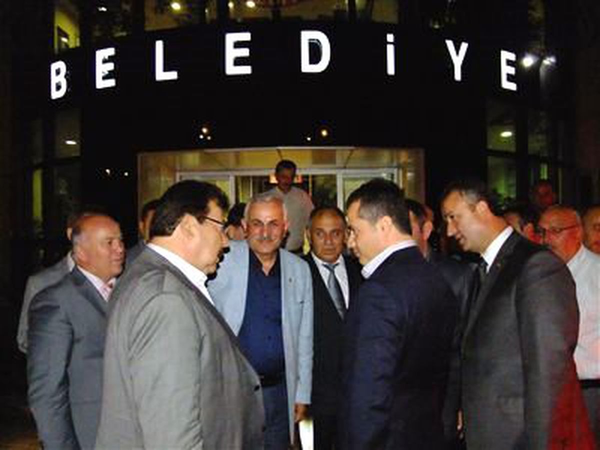 Bakan Suat Kılıç\'a Baba Ocağında Sel Raporu Sunuldu