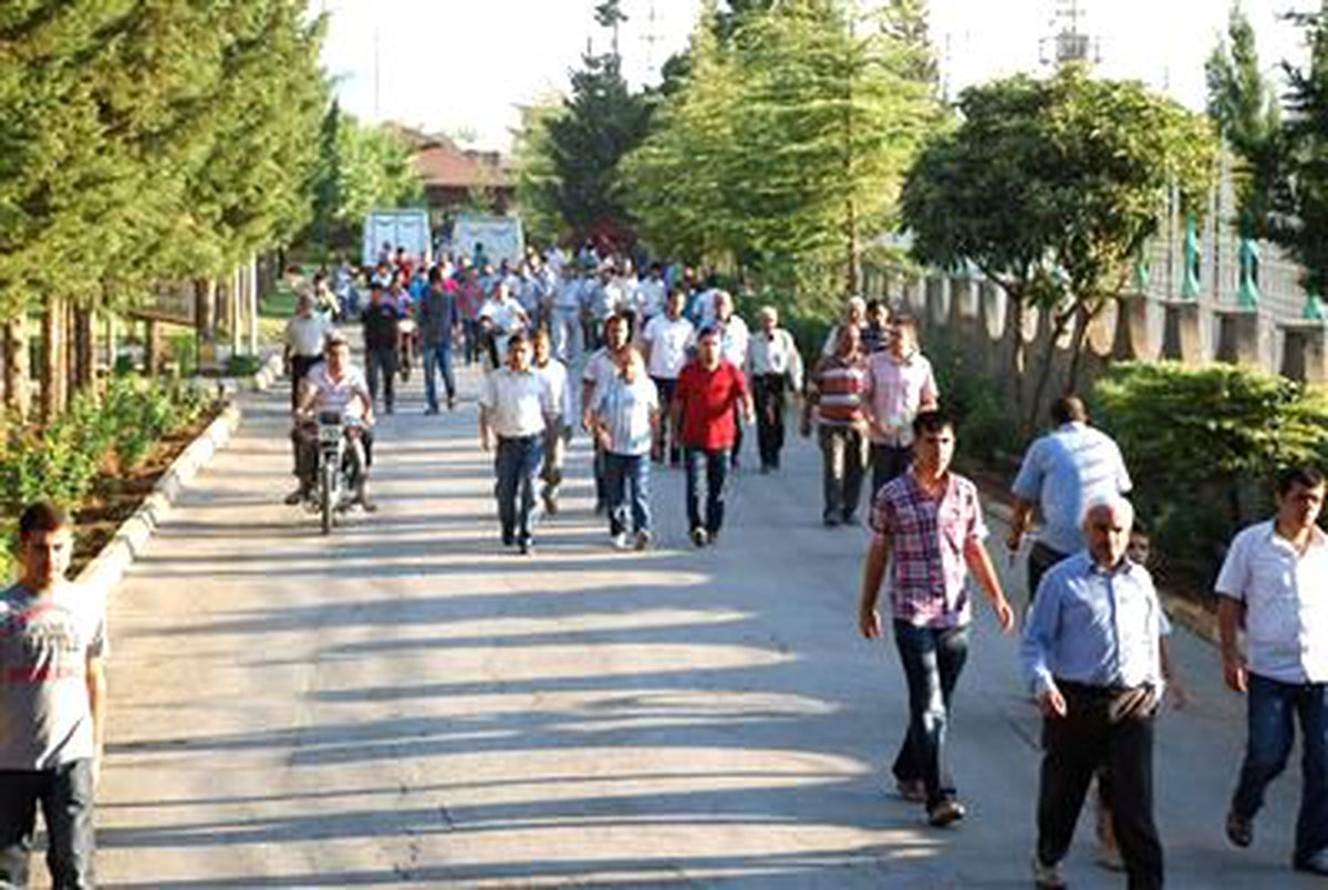 Bayramda Mezarlıklar Doldu Taştı