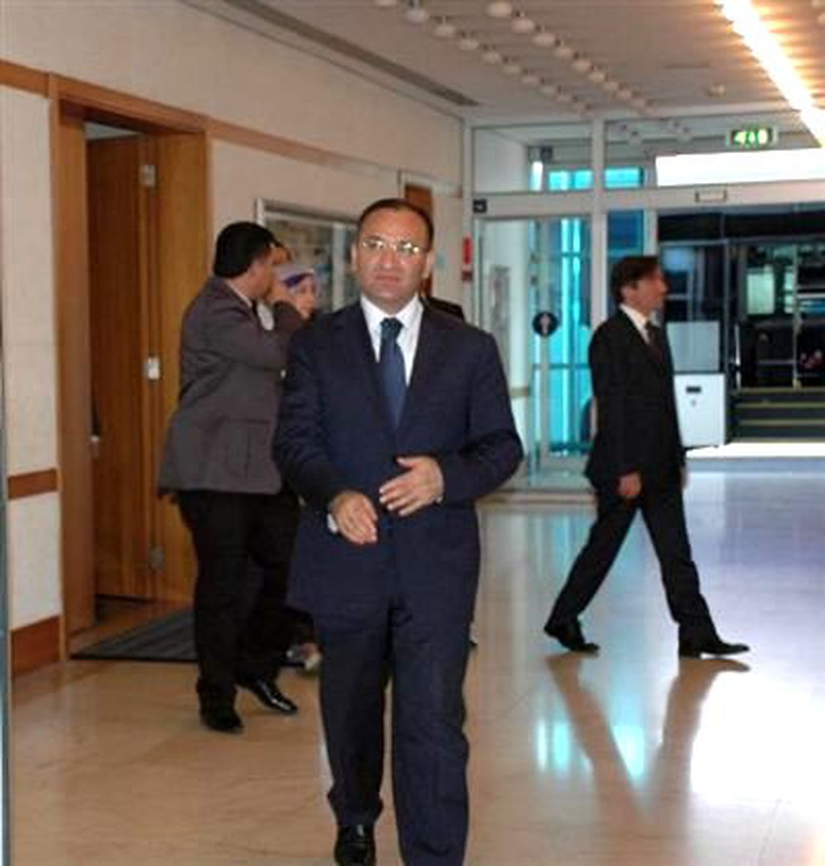 Bekir Bozdağ, BDP\'liler ile PKK İçin," Muhabbetleri Bol Olsun"