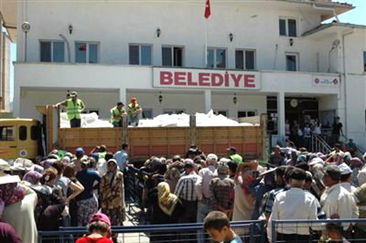 Belediye Vatandaşlara Bedava Organik Un Dağıttı
