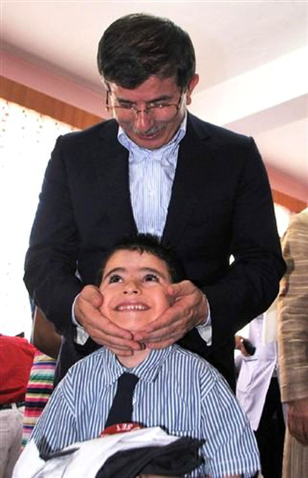 Davutoğlu: Kamplardaki Suriyeli Sayısı 67 Bine Ulaştı (2)