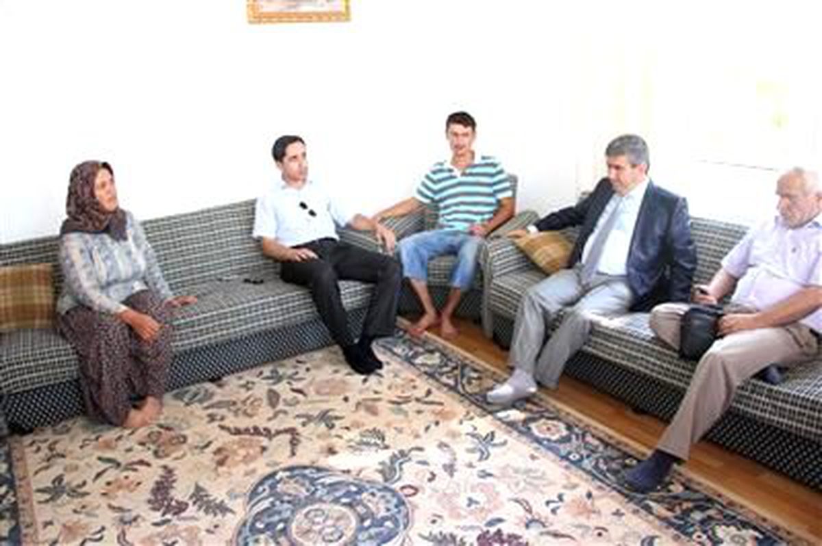 Döşemealtı Belediye Başkanı Şehit Ailesini Ziyaret Etti