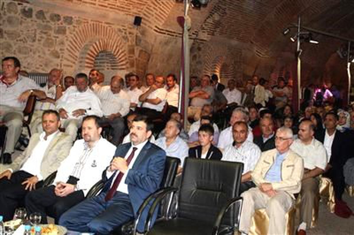 Eskişehir AK Parti İl Teşkilatının Bayramlaşma Töreni Külliye\'de Yapıldı
