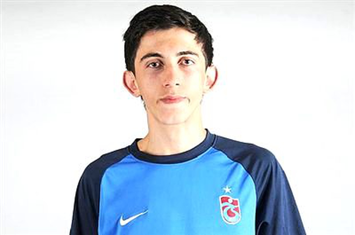 Genç Futbolcu Yaşam Savaşını Kaybetti