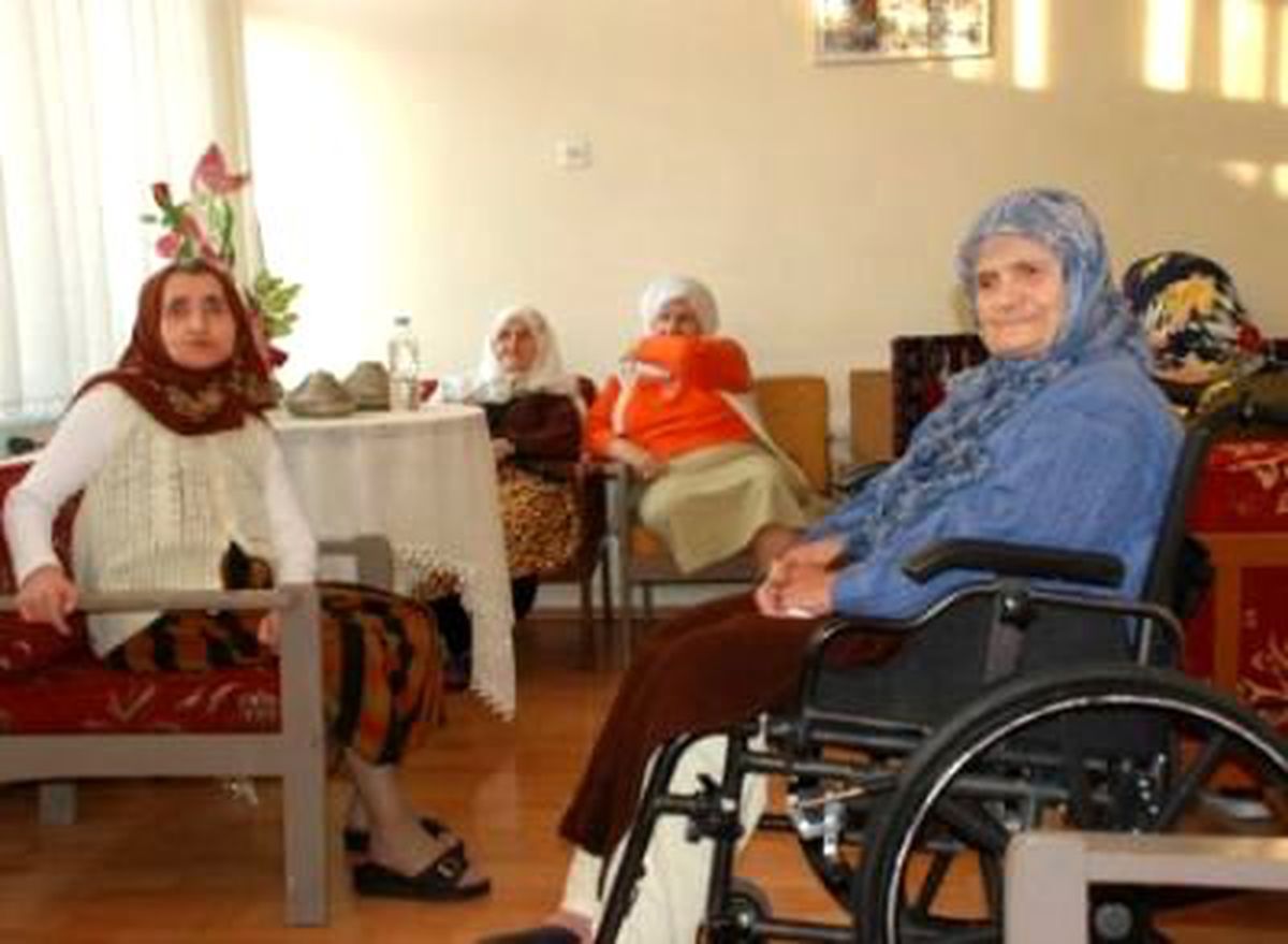 Huzurevi Sakinlerinin Gözü Yollarda