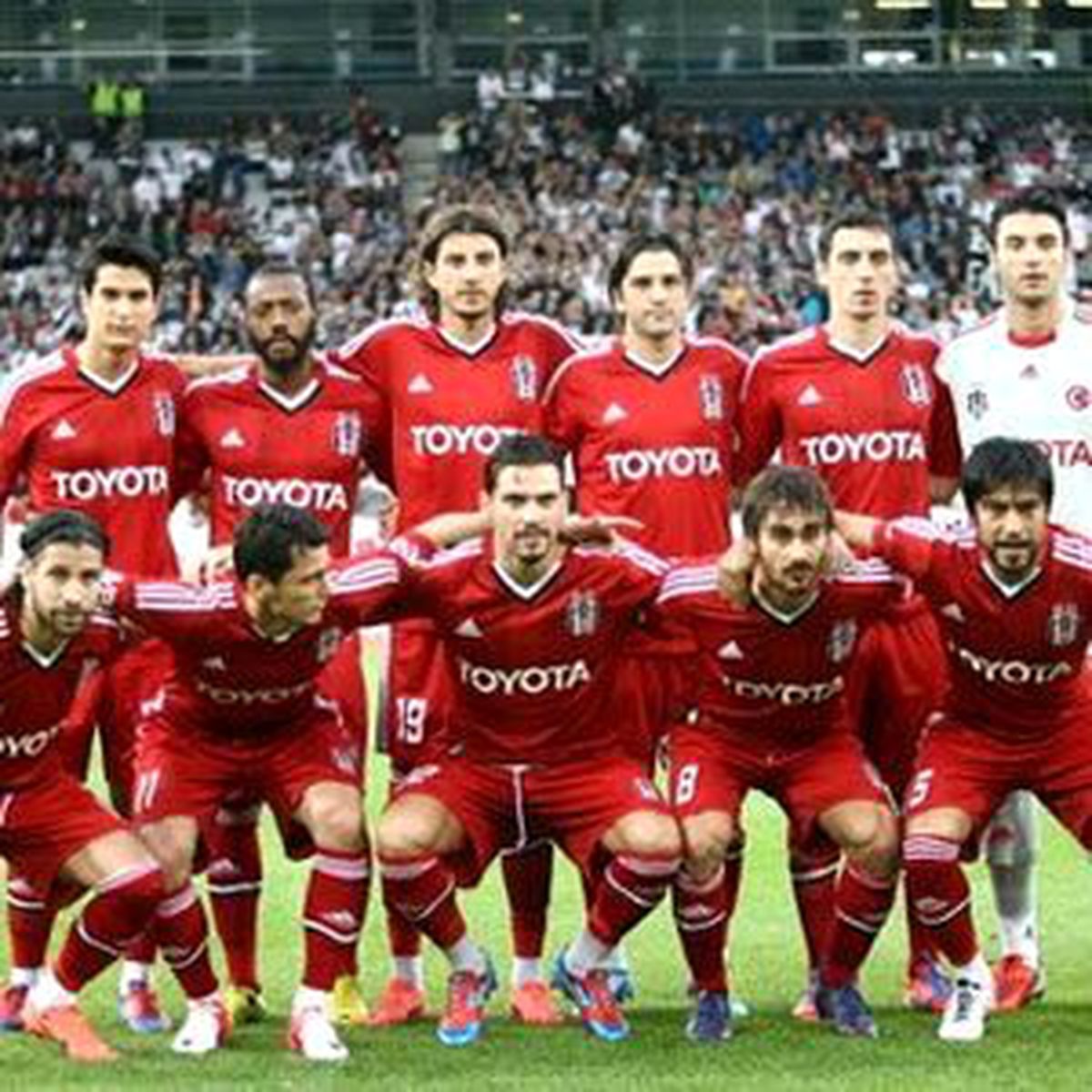 Karakartal Sahaya İniyor