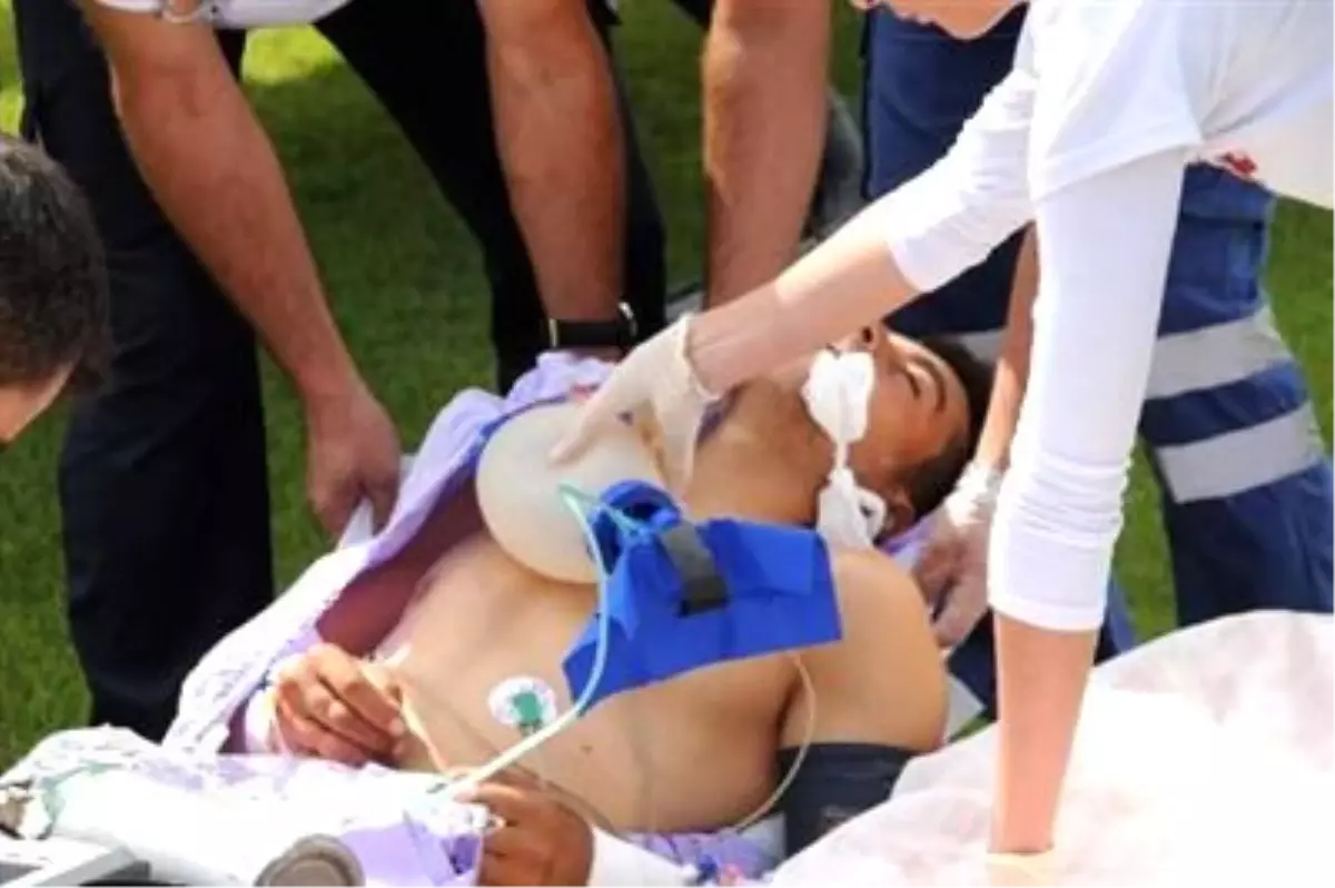 Kazada Yaralanan Genç, Ambulans Helikopterle Tokat\'a Getirildi