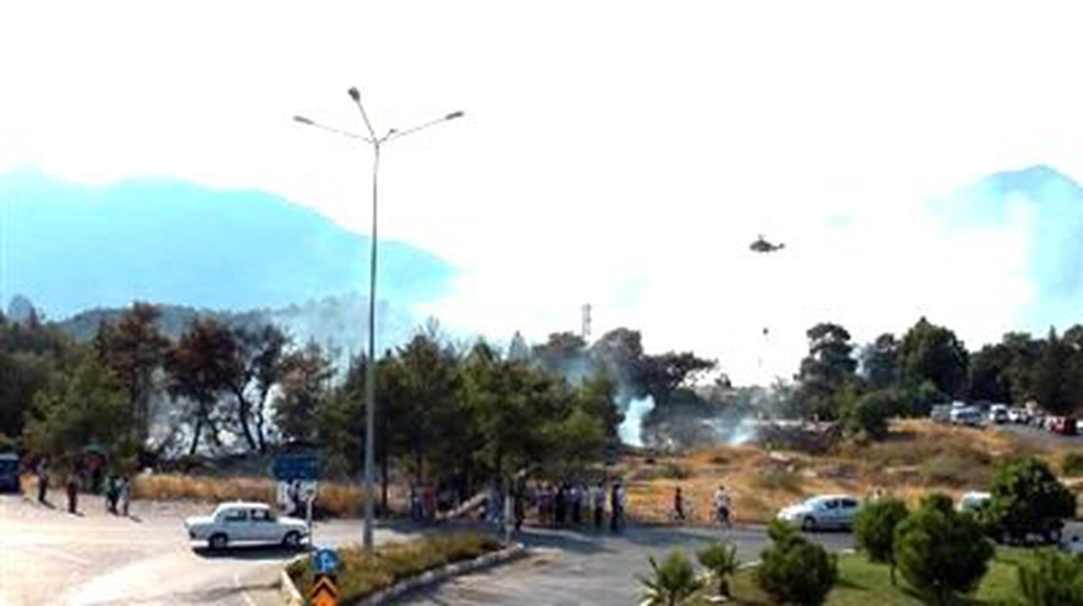 Kemer\'de Orman Yangını